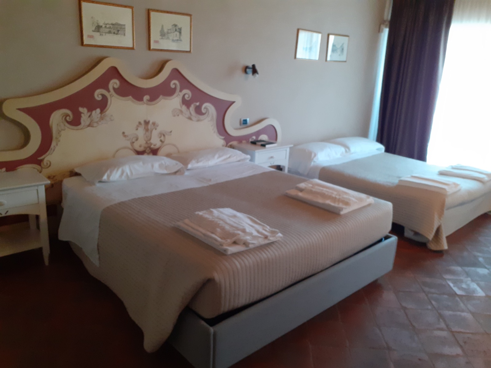 Camera Tripla e Familiare